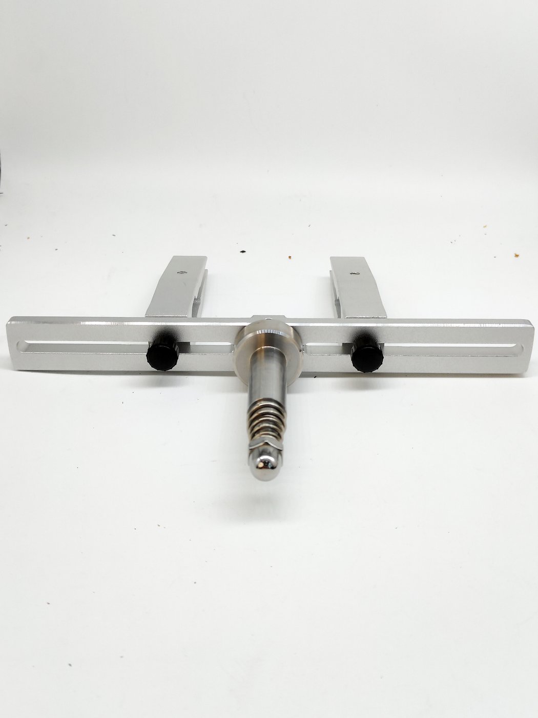 K8 360°翻转机构本体:240mm 刚性横杆,整体翻转不靠弹簧